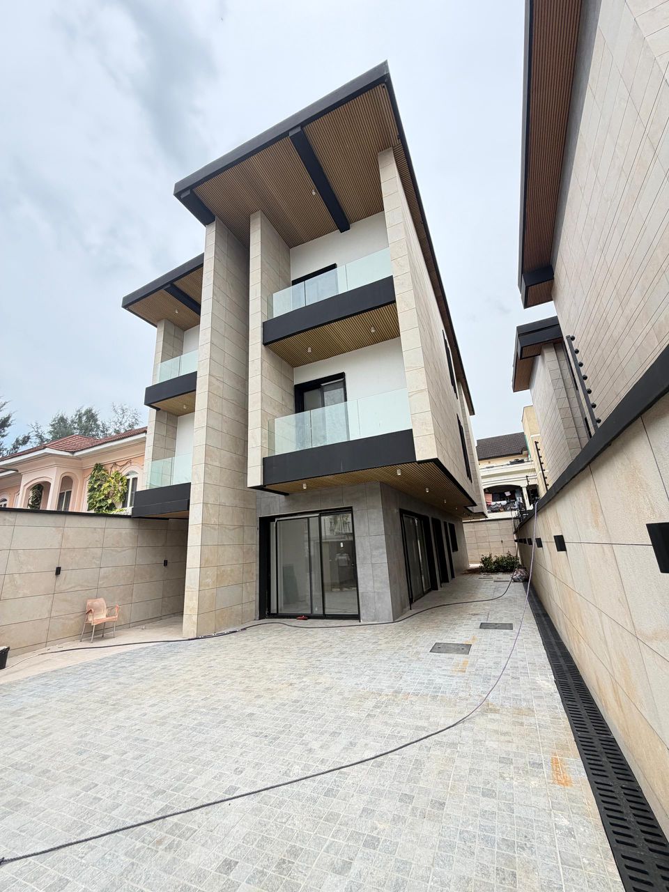 6 Bedroom Duplex Ikoyi